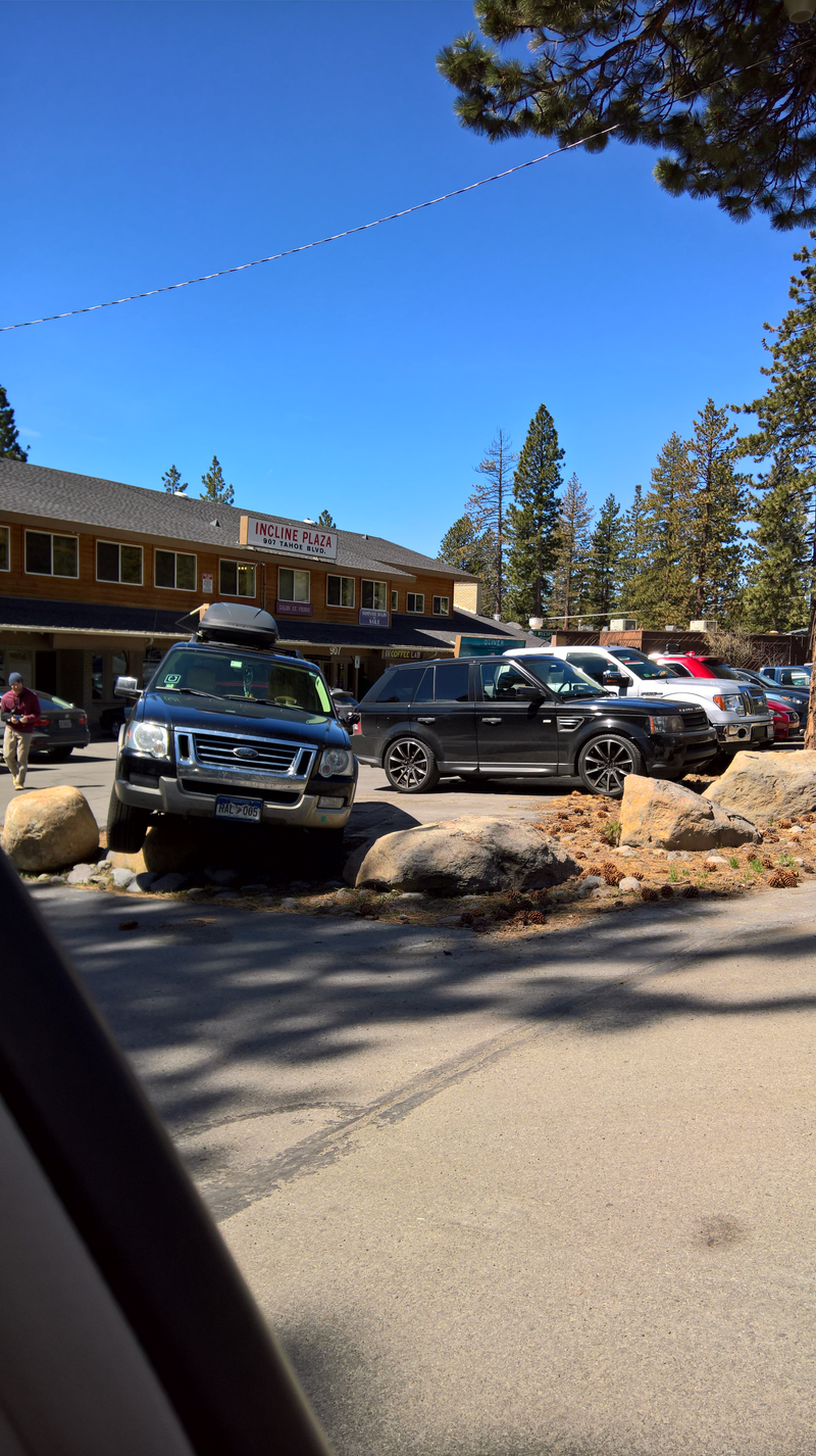 Illustration for article titled Best parking job of the day.